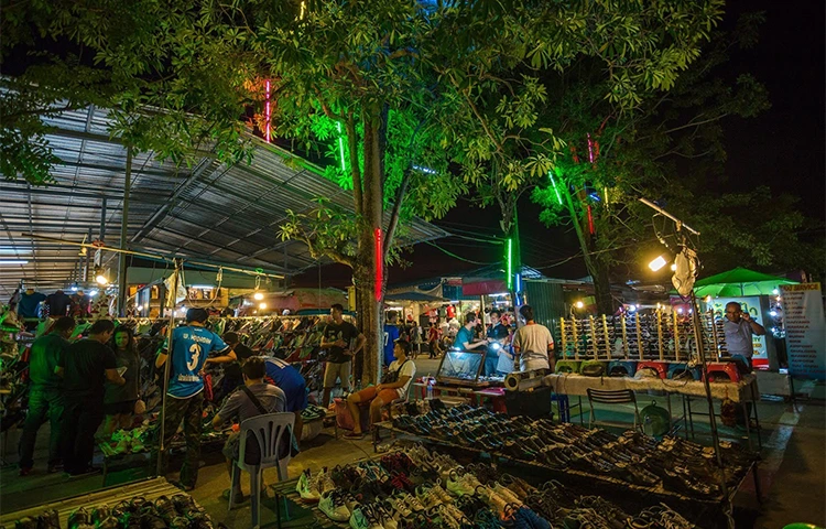 بازار تالوئه