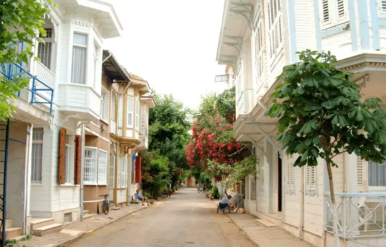 بیوک آدا