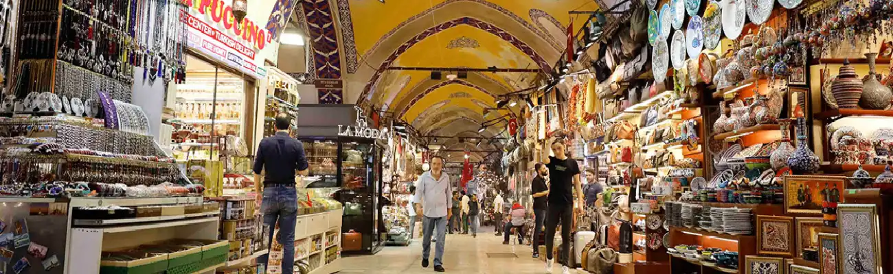 بازار قدیم استانبول؛ تجربه خرید و گردش در قلب تاریخ